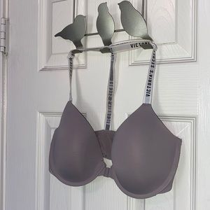 Victoria’s Secret purple bra size 32DD